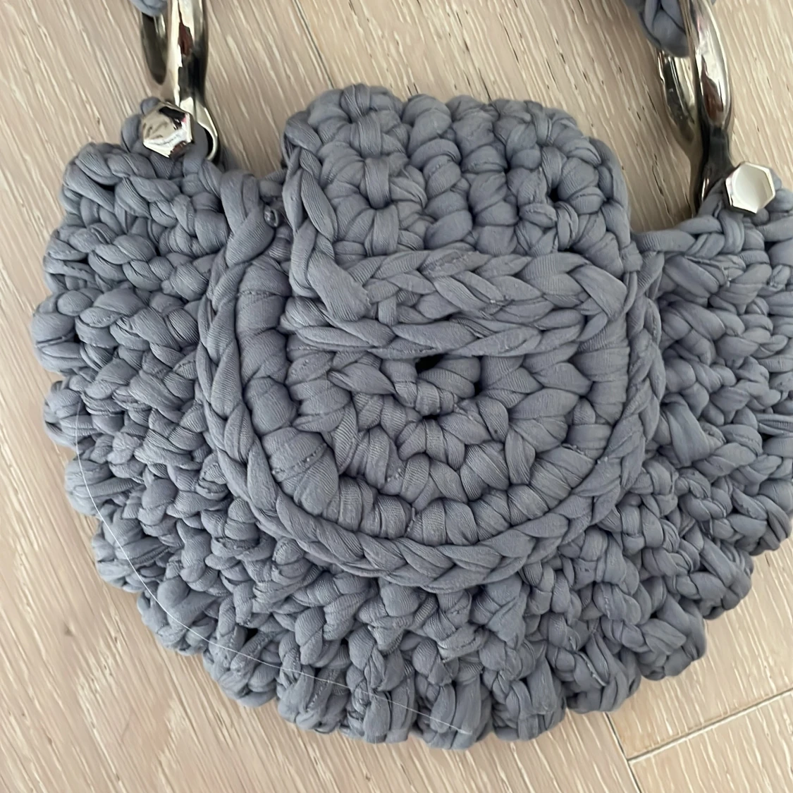 Handgjord grå stickad handväska - 3