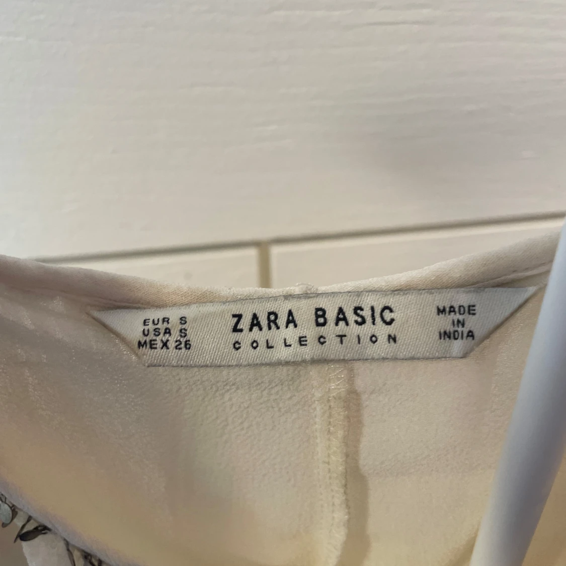 Ljusbeige linnetopp från Zara Basic - 2