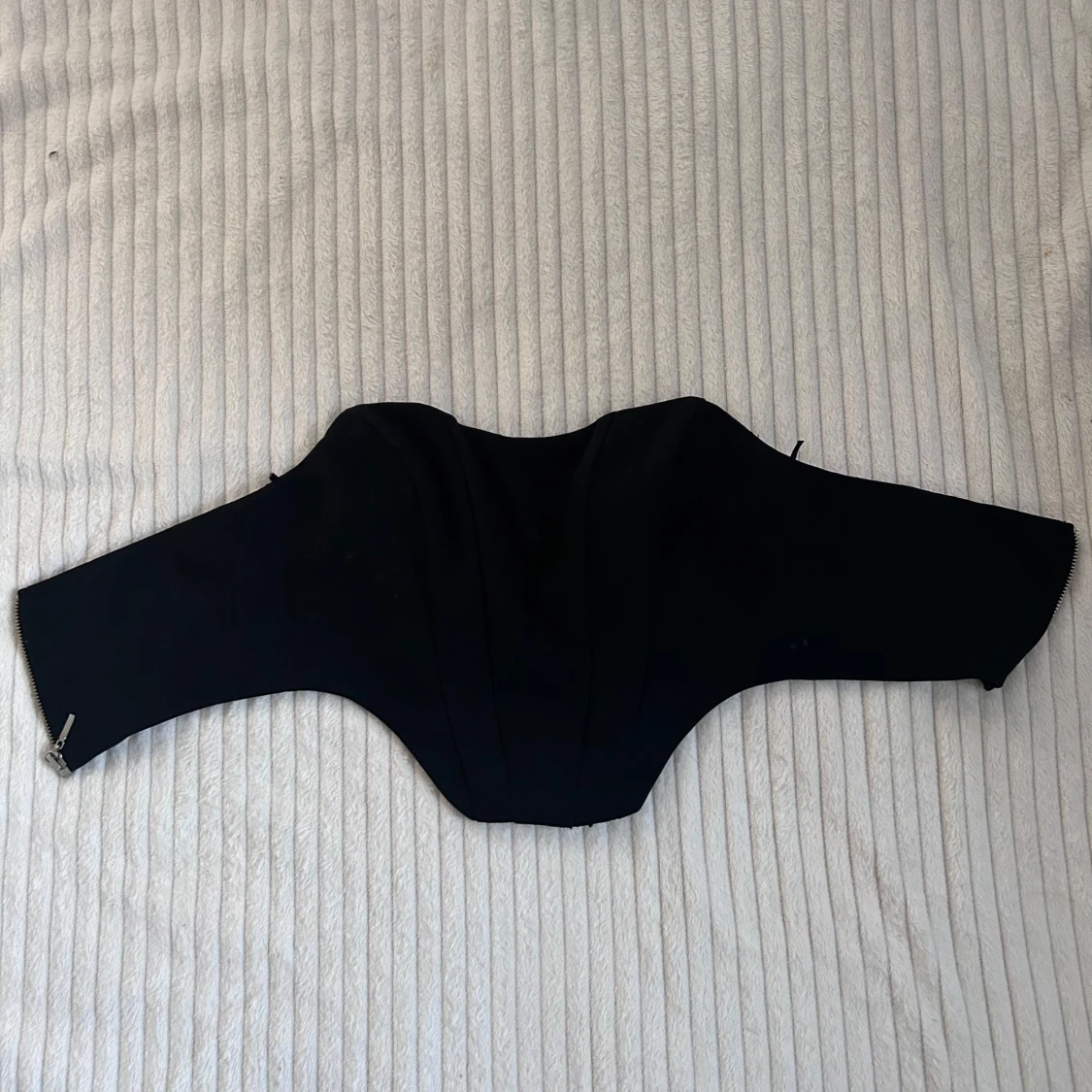 Svart korsett-topp med dragkedja - 3