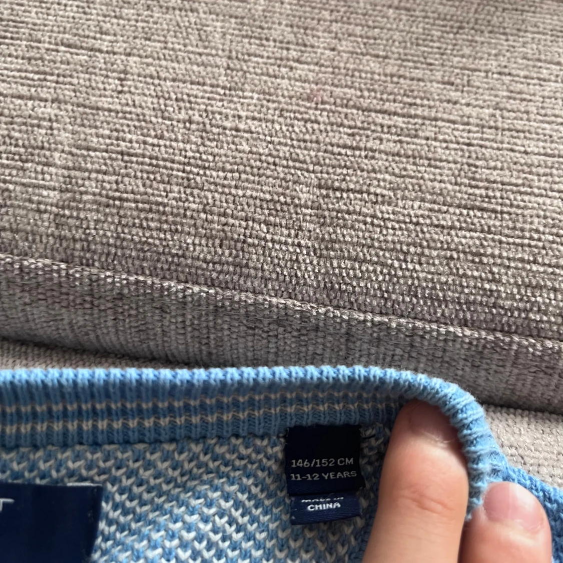 Blå stickad tröja från GANT - 2