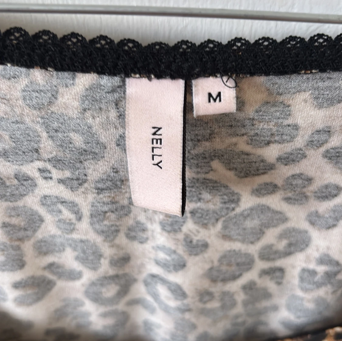 Leopardmönstrad topp från Nelly - 1