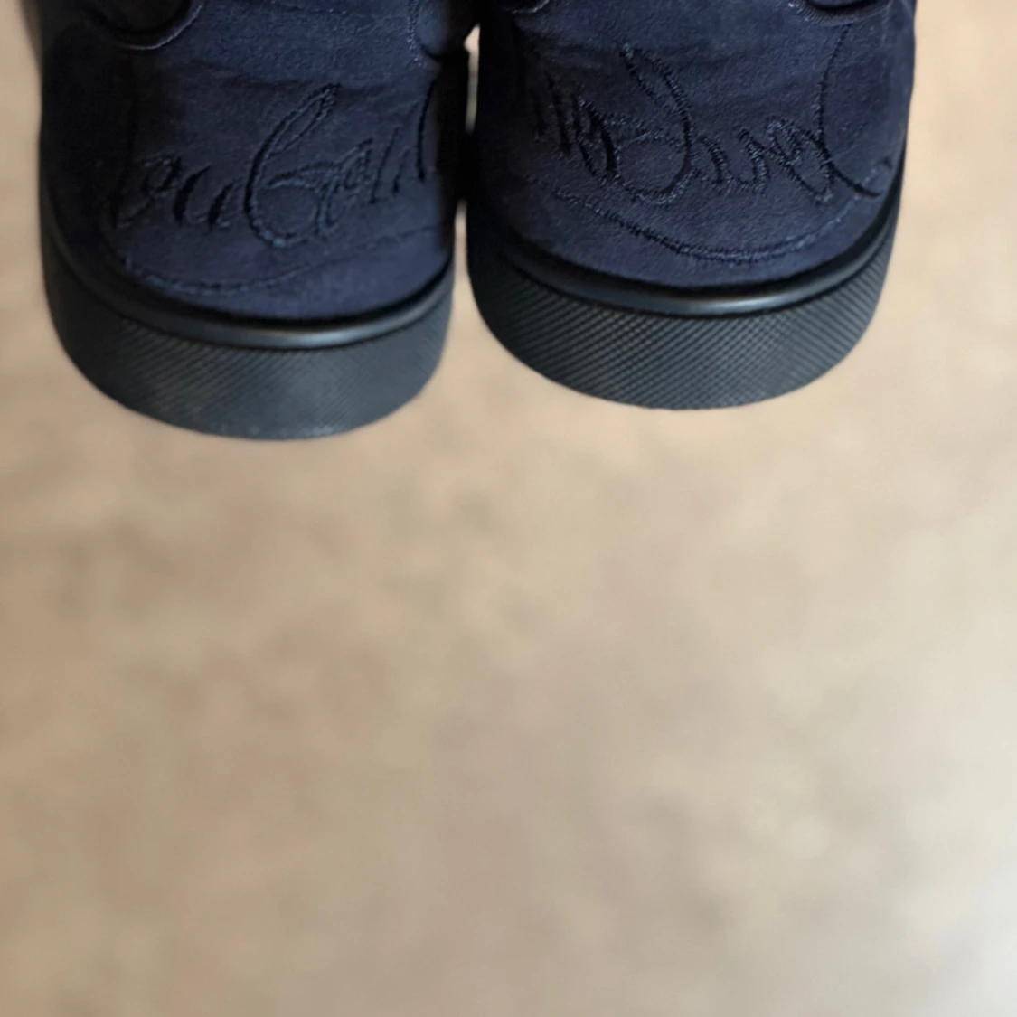 Mörkblå sneakers från Louboutin - 3