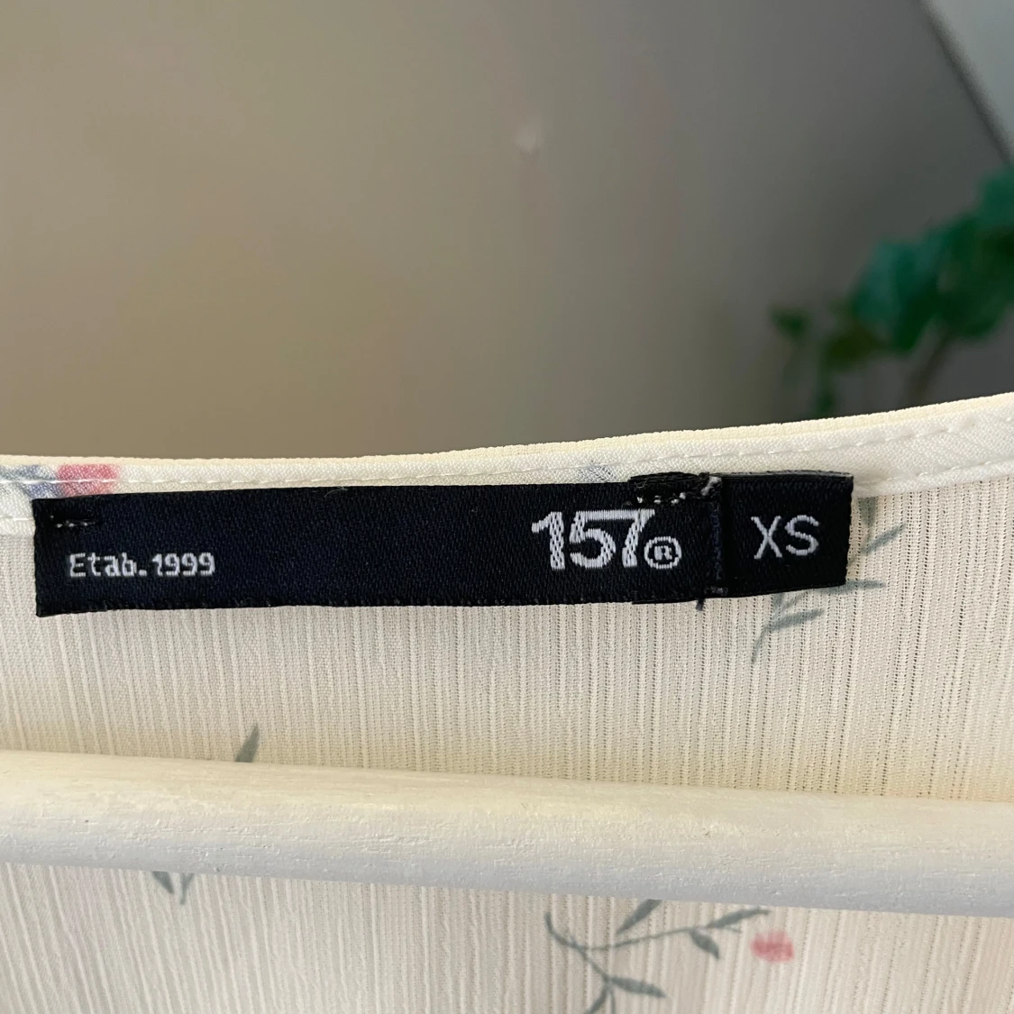 Vit blommig klänning från lager 157 - 2