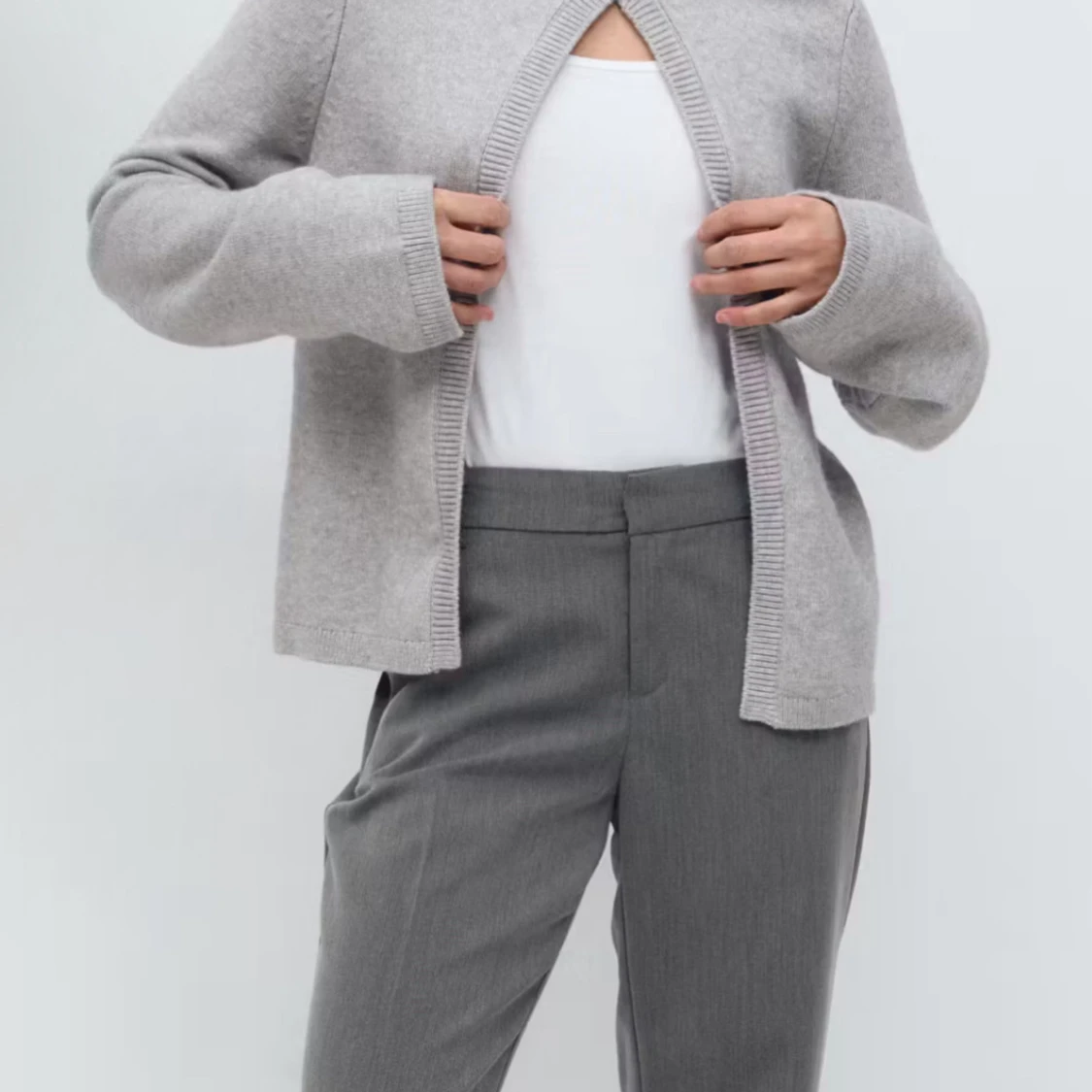 Ljusgrå kofta från Gina Tricot