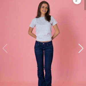 Blåa jeans  - Jeans från the vintage shop, snygga jeans men tyvärr för långa på mig dom är använda 2 gånger 