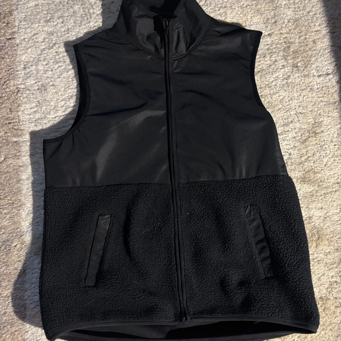 Svart fleeceväst från SOC XL - 1