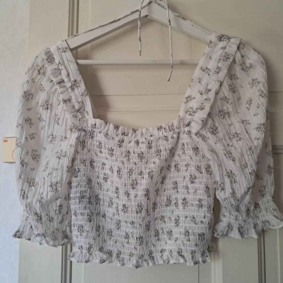 Blommig blus från H&M i vitt - 1