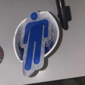 Privat annons! - 30 bitar ariana konfetti och 10 bitar från Billie!