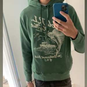 Polo Ralph lauren key west hoodie  - Inga defekter, köpte den helt ny, har tags, nypris 250 dollar| modell är 185, väger 70 kg | fraktar spårbart📍