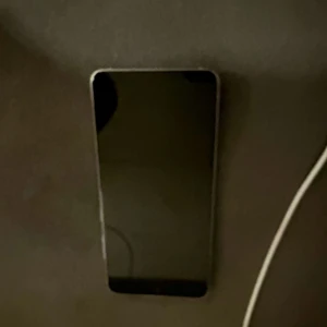 Samsung 20 - Säljer en telefon Samsung 20 använd inga skador helt perfekt inget fel funkar fläckfritt