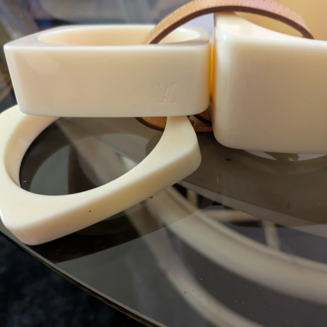 Louis Vuitton chunky armband i vitt äkta vintage 3 stycken - 2