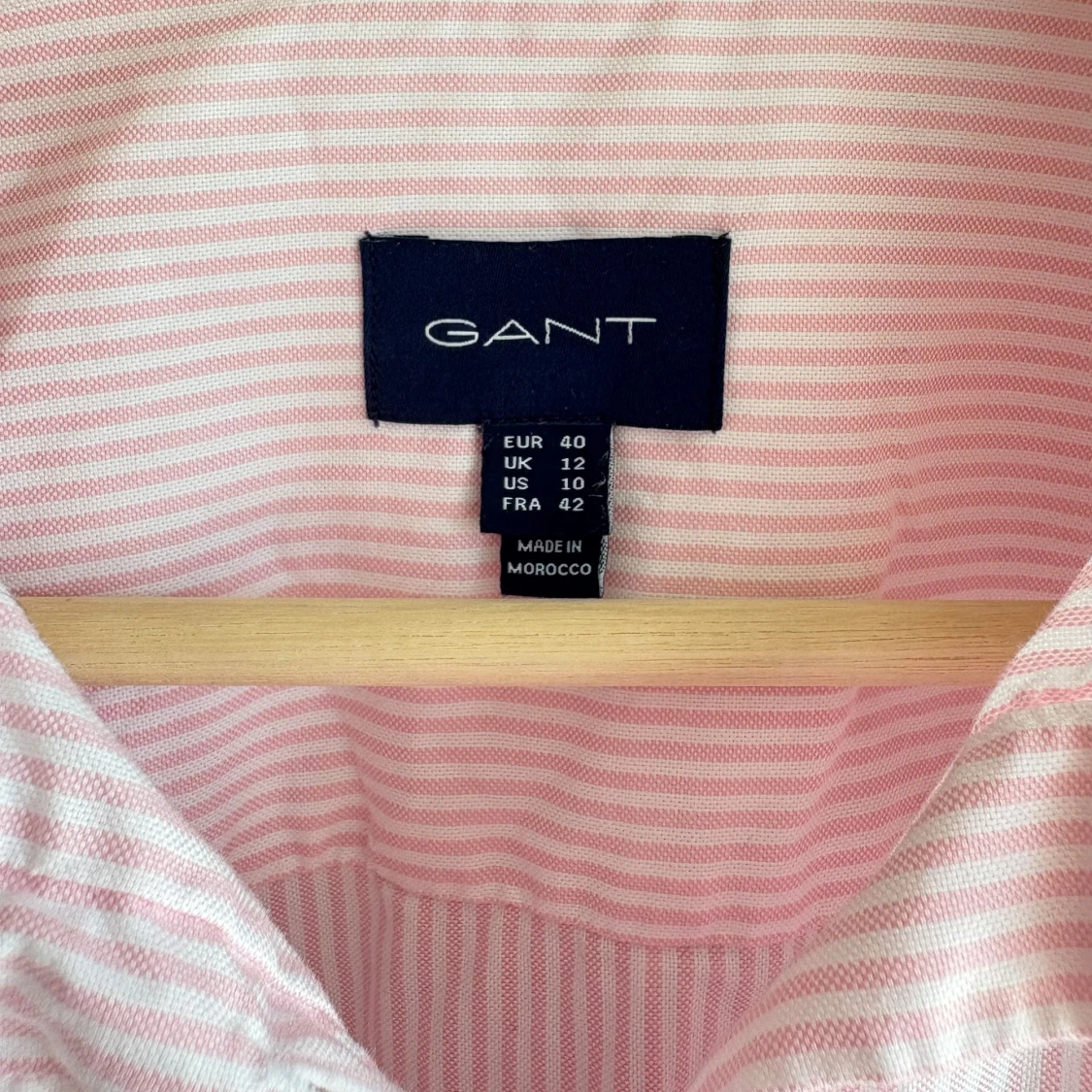 Rosa- och vitrandig skjorta från Gant - 2