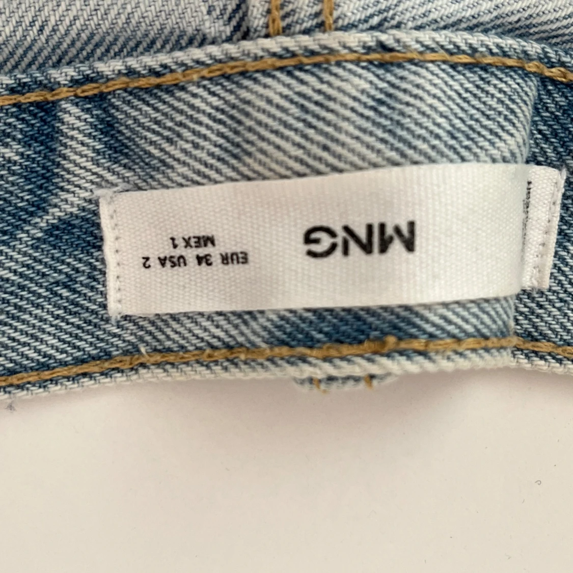 Ljusblå jeansshorts - 4