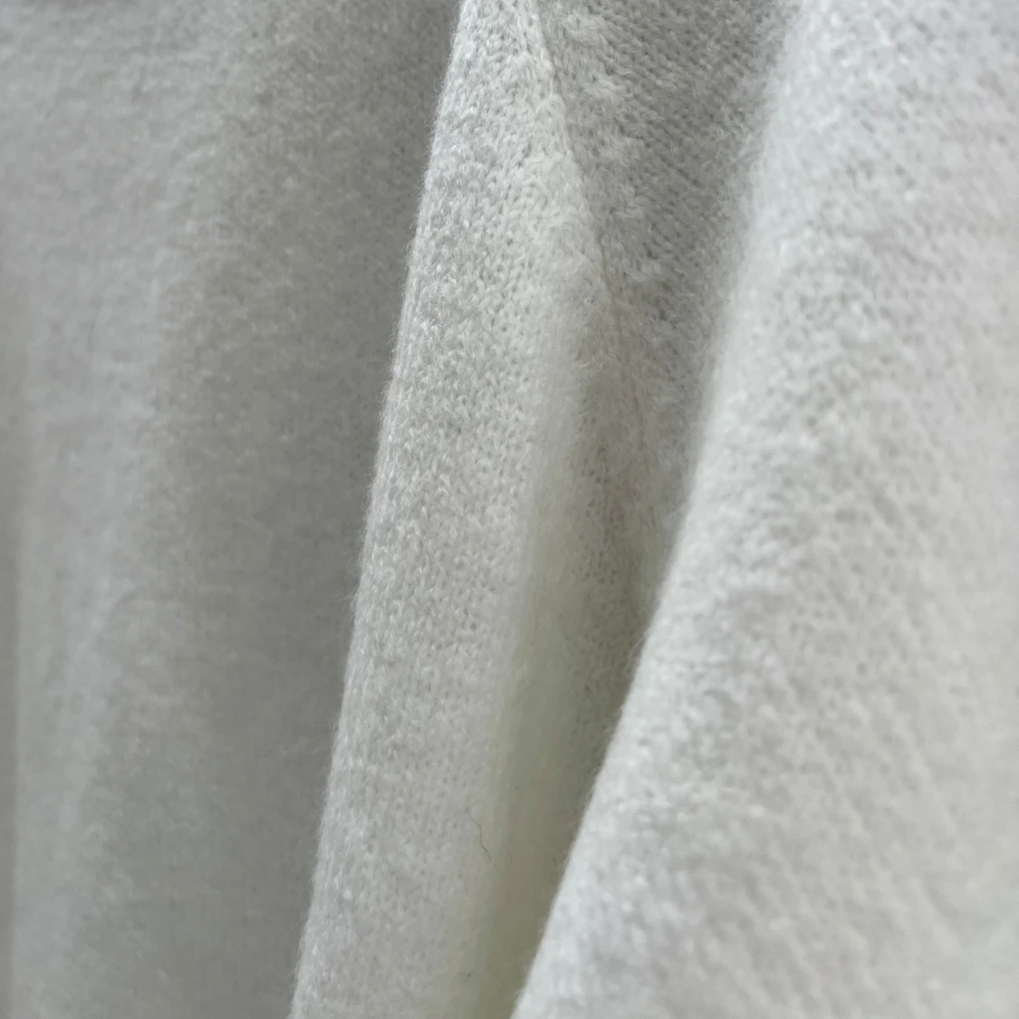 Vit stickad tröja från 157 - 1