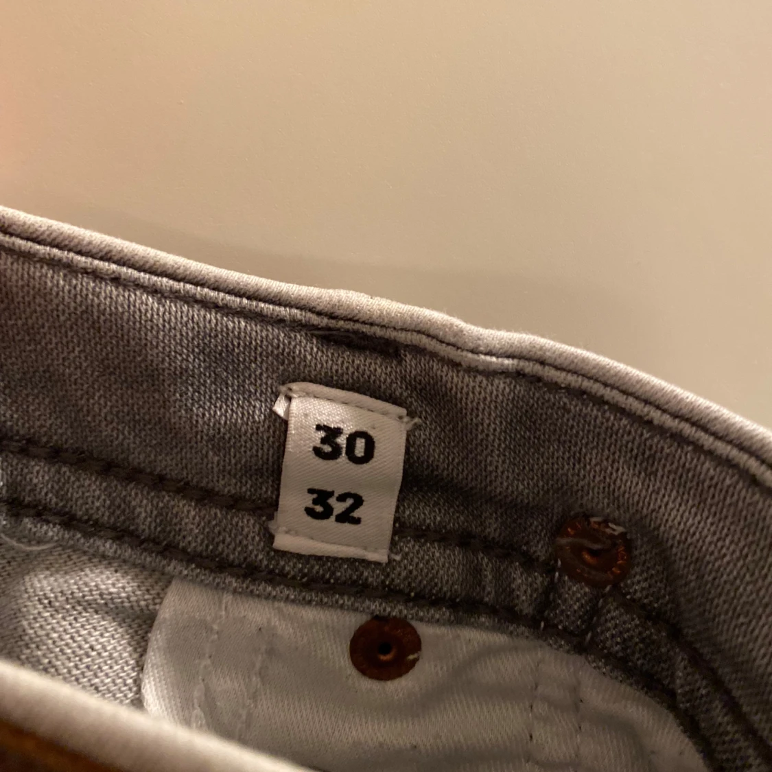 Grå slim straight jeans  - 3