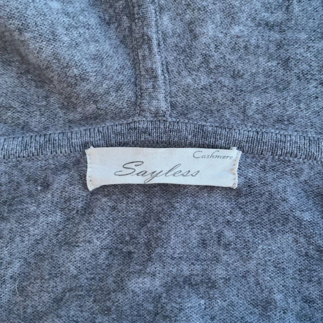  kashmir hoodie från Sayless - 1