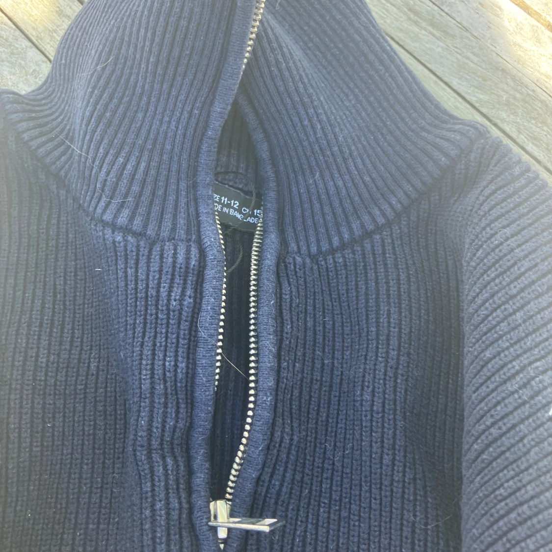 Mörkblå och vit randig stickad tröja från Zara - 1