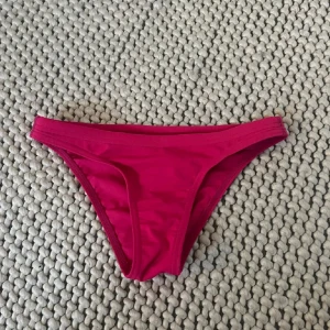 Rosa bikiniunderdel från arena - Bra skick.