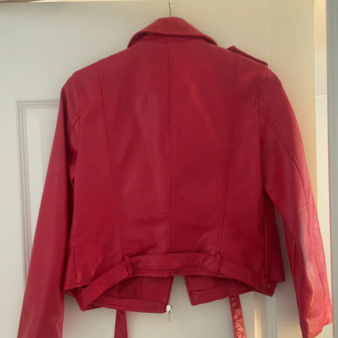 Röd skinnjacka från L'olive verte - 1