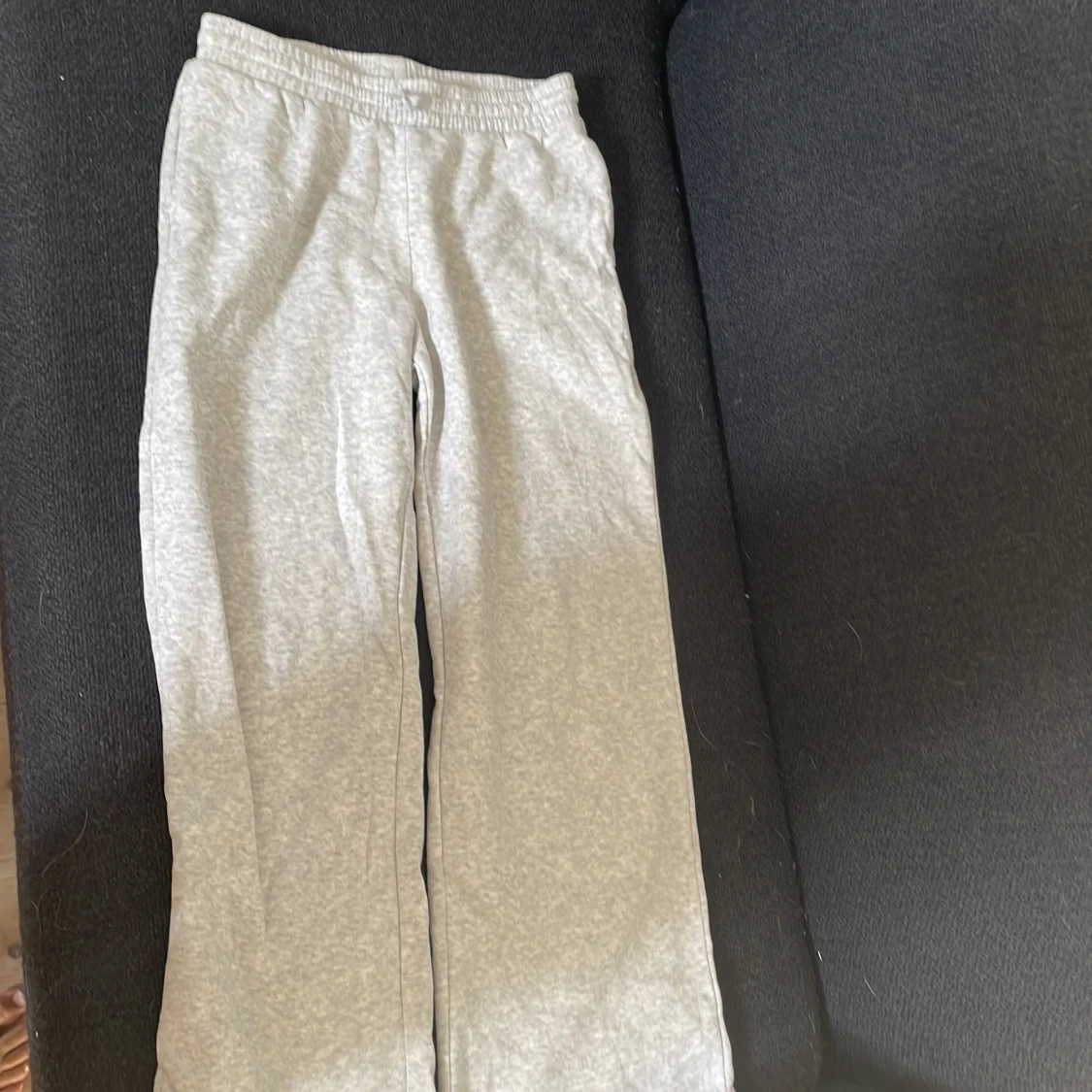 Grå mjukisbyxor från H&M