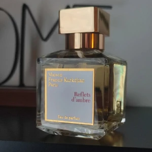 Masion Francis Kurkdjian Paris Reflets d'ambre Perfume - Masion Francis Kurkdjian Paris Reflets d'ambre EDP. 70ml. New, sprayed 2 times. Comes with the box. Minor flaws on the box. Oriental floral scent.