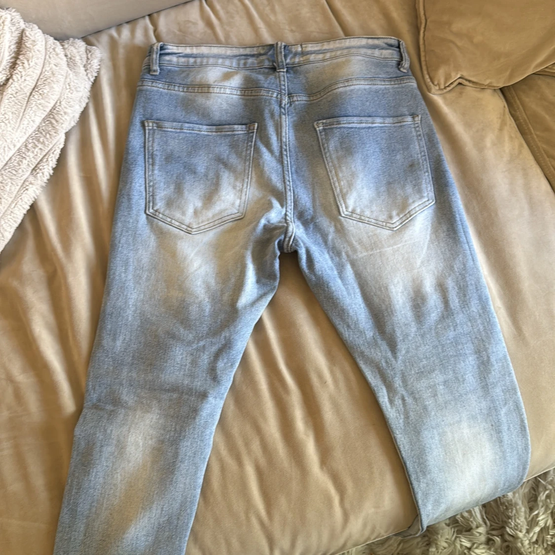 Ljusblå ripped jeans - 2