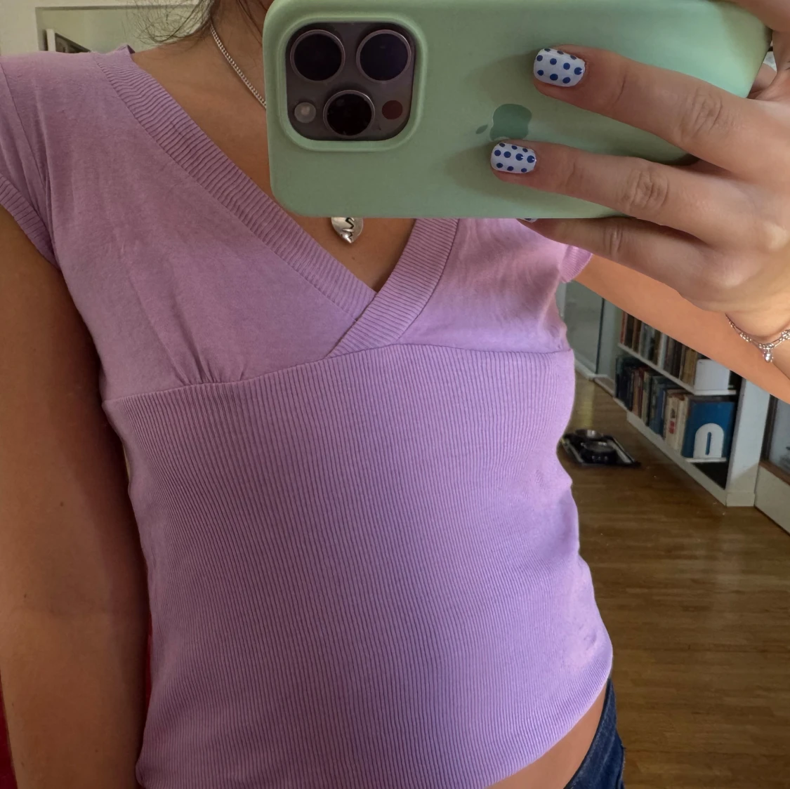 Ljuslila ribbad omlottopp - 1