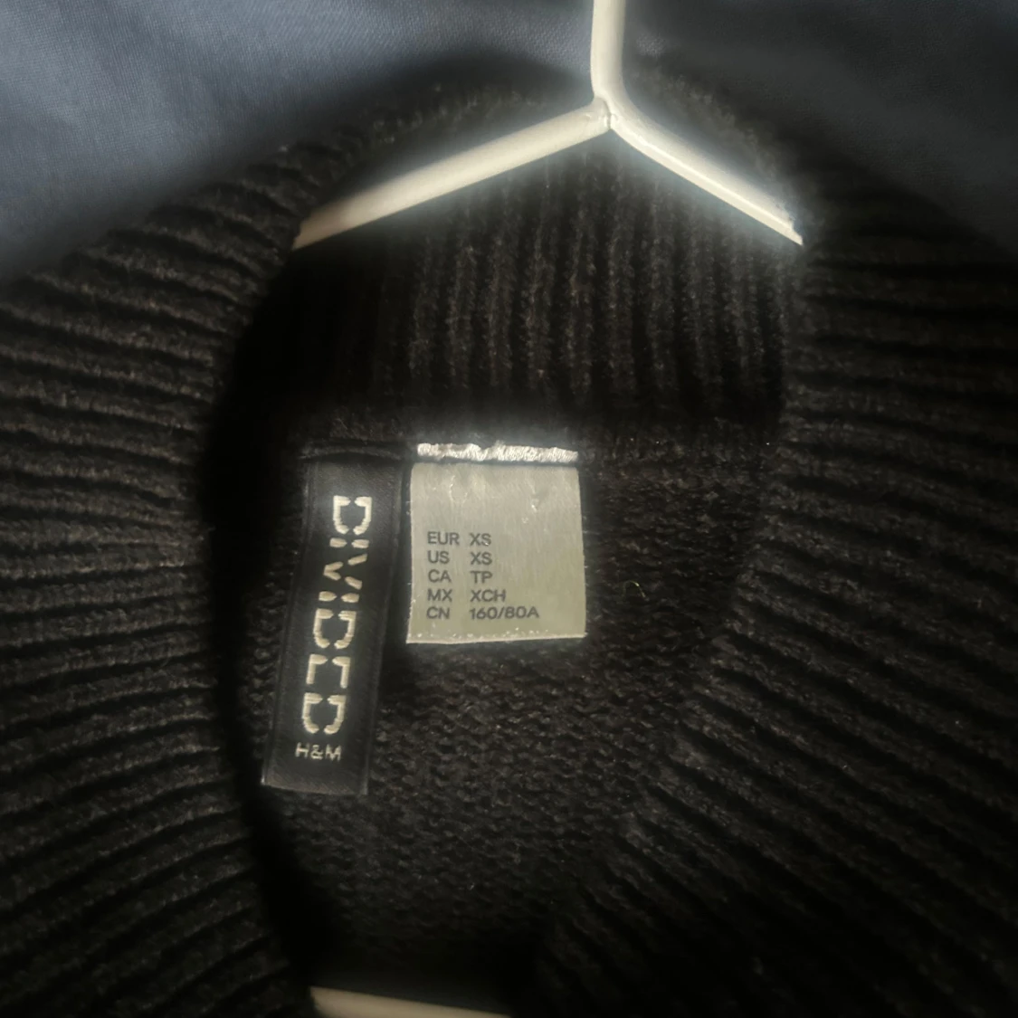Svart stickad tröja från H&M Divided - 1