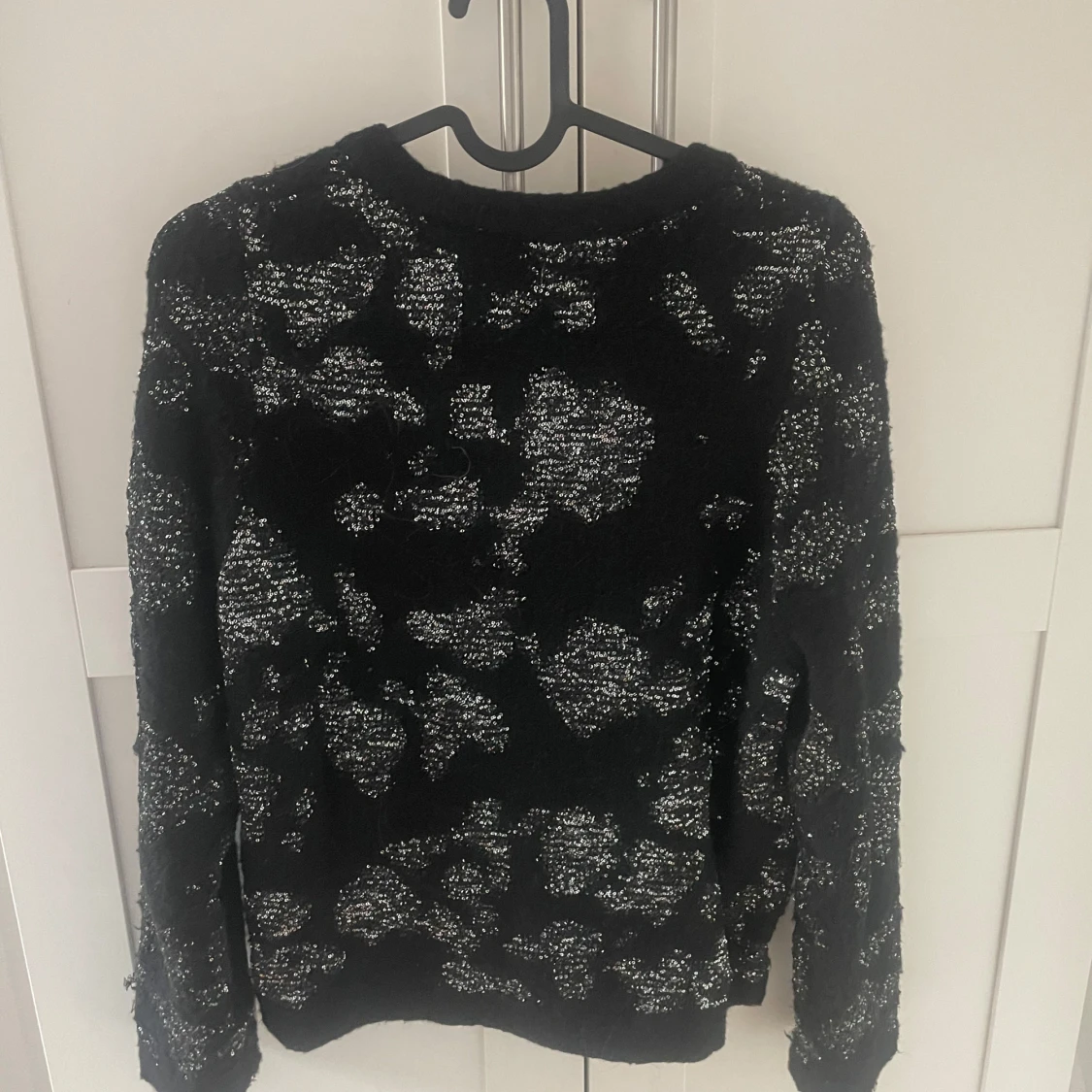 Svart glittrig kofta från Zara - 2