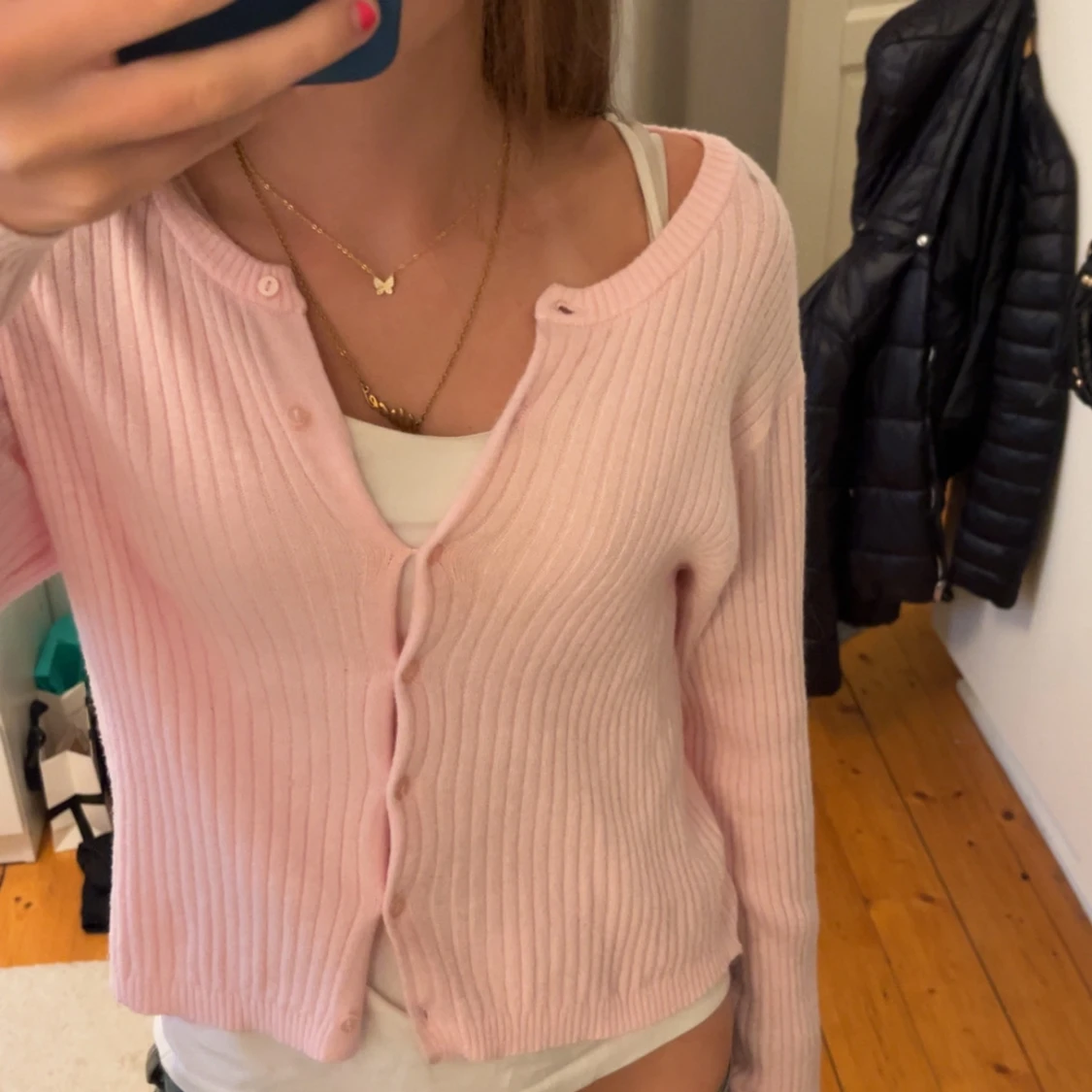 Jättegullig ljustrosa kofta!!