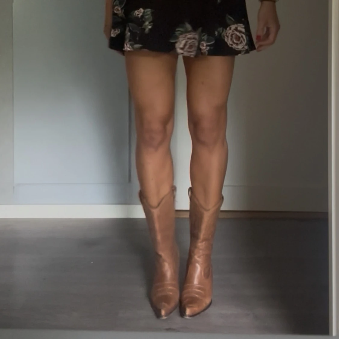 Bruna cowboy boots med spetsig tå - 2