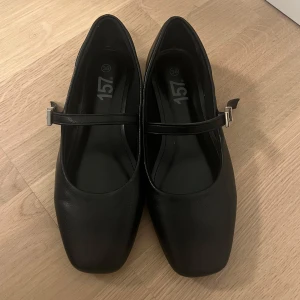 Ballerina skor - Från lager157 - använd max 5 gånger. Passar bra till hösten också - Skicka gärna bud ❤️
