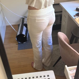 Linnebyxor - Knappt använda, dock lite krympta i tvätten så något kortare (är 171cm) 