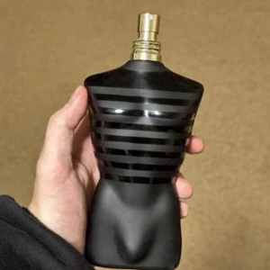 Le male le parfum - OBS! Säljer sampels av le male le parfum. 5ml = 45kr 10ml= 80kr 15ml = 135kr. 