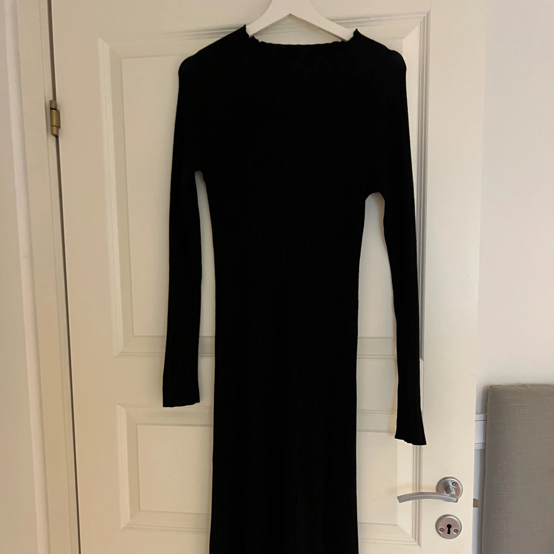 Svart ribbad långklänning Happy Holly - 1