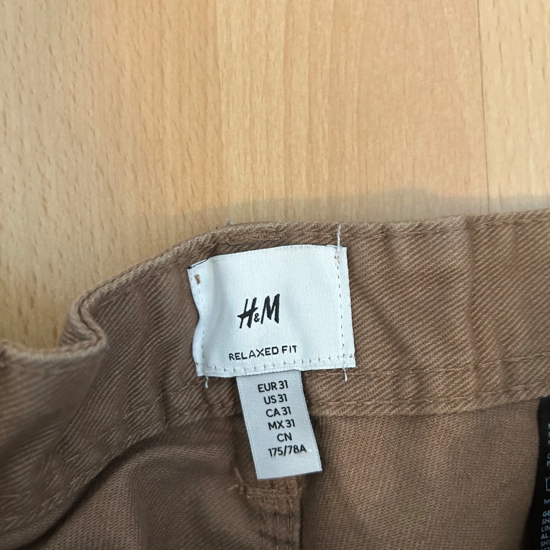 Bruna cargojeans från H&M, relaxed fit - 2