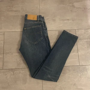 Tiger jeans Evolve - Tiger jeans i väldigt fint skick, storlek 27/32 och modellen är Evolve. Hör av er vid minsta fundering.