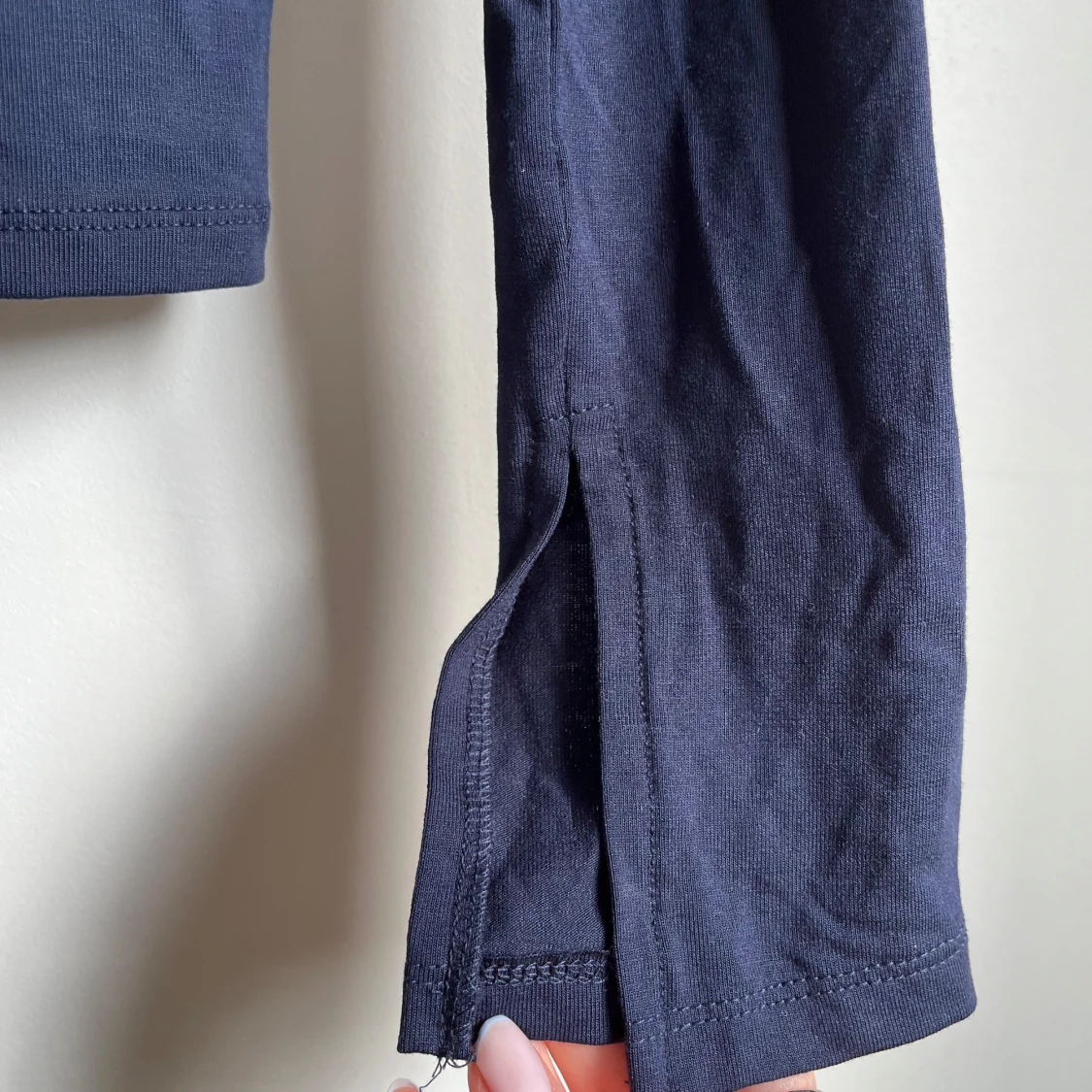 Mörkblå långärmad topp från Gina Tricot - 4