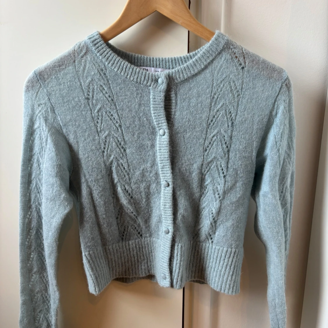 Ljusblå croppad kofta från Zara