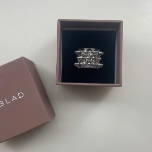 Silverfärgad ring från Edblad - Aldrig använd då den tyvärr var för liten 😊