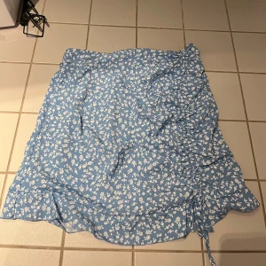 skirt - Used a few times , really cute and perfect length