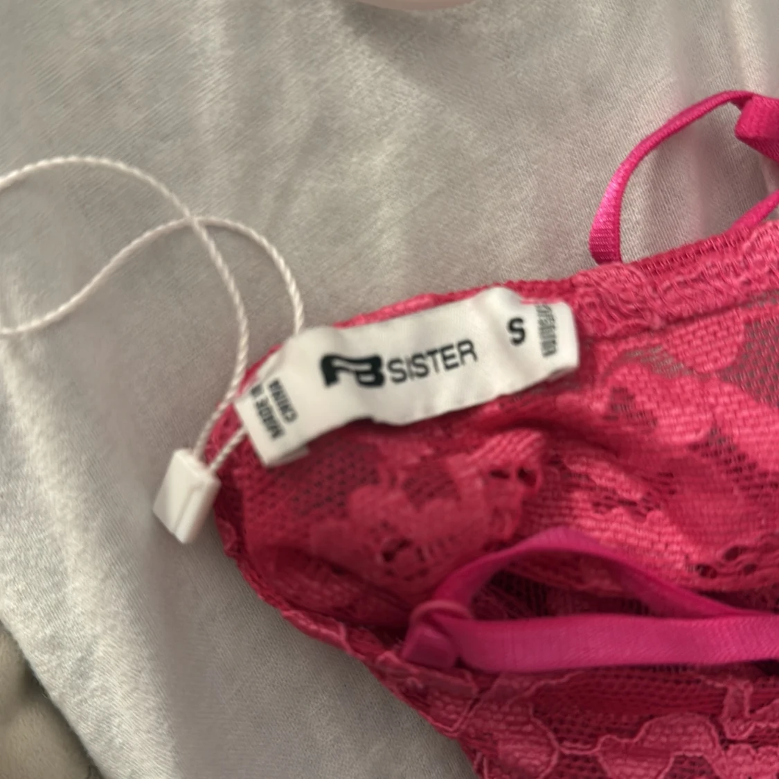 Rosa spetsig croppad linnetopp  - 2