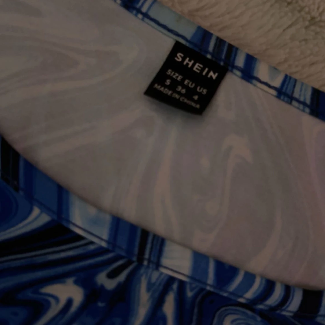 Blå mönstrad långärmad tröja från SHEIN - 1