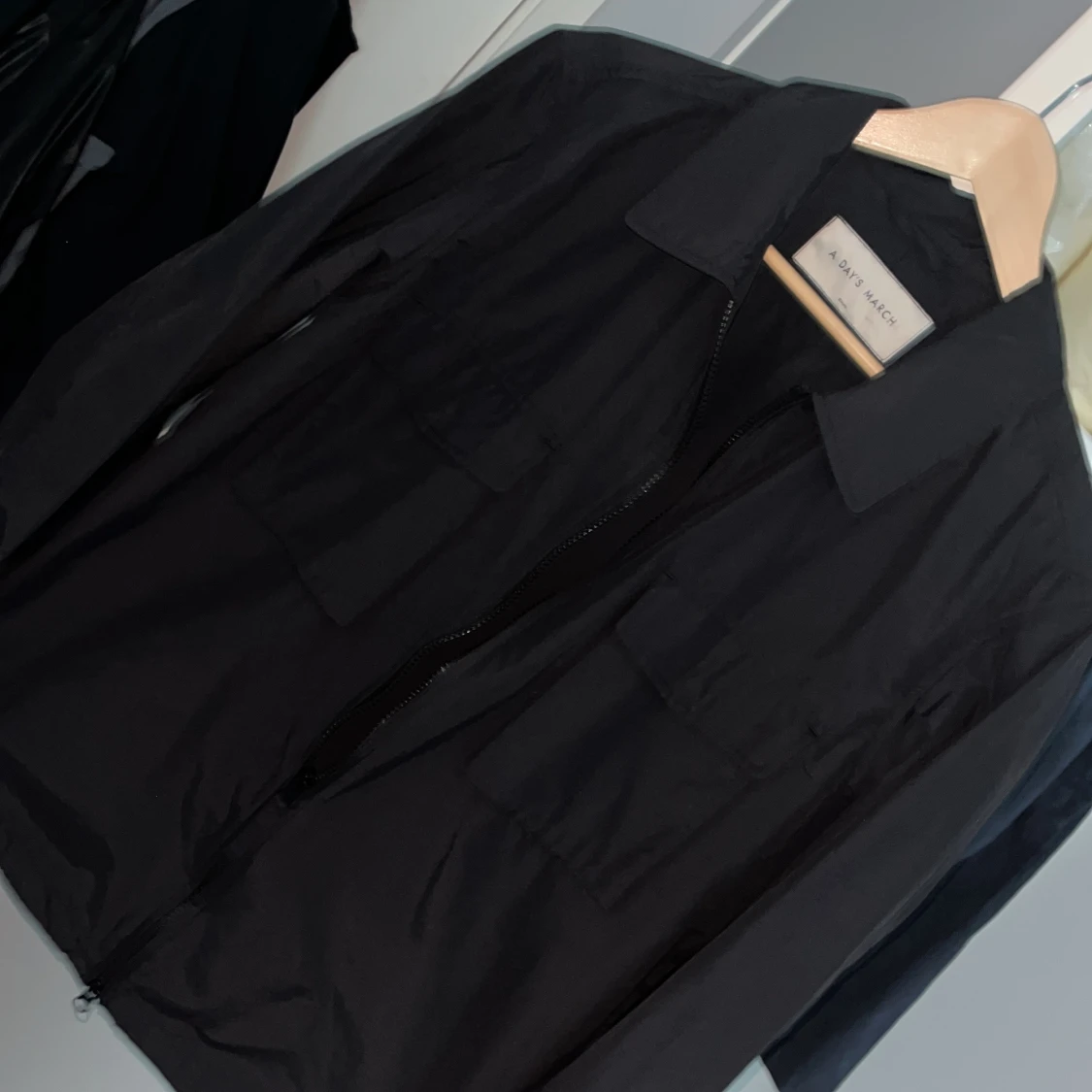 Svart vindjacka från A Day's March - 3