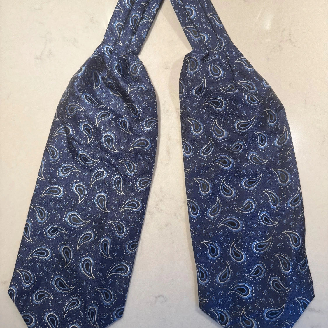 Ascot i olika färger - 1