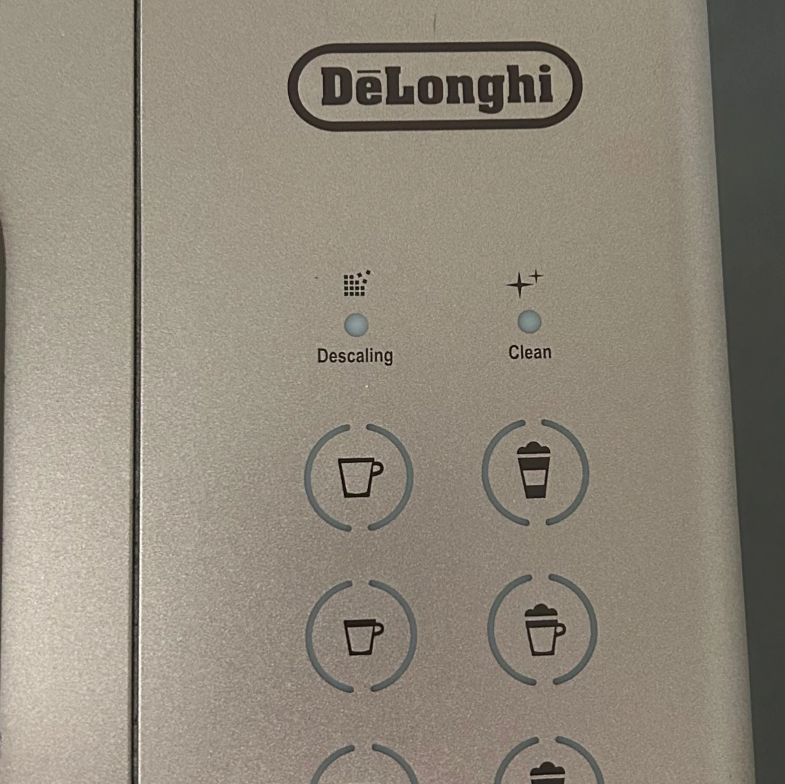 Kaffemaskin från DeLonghi med mjölkskummare - 1