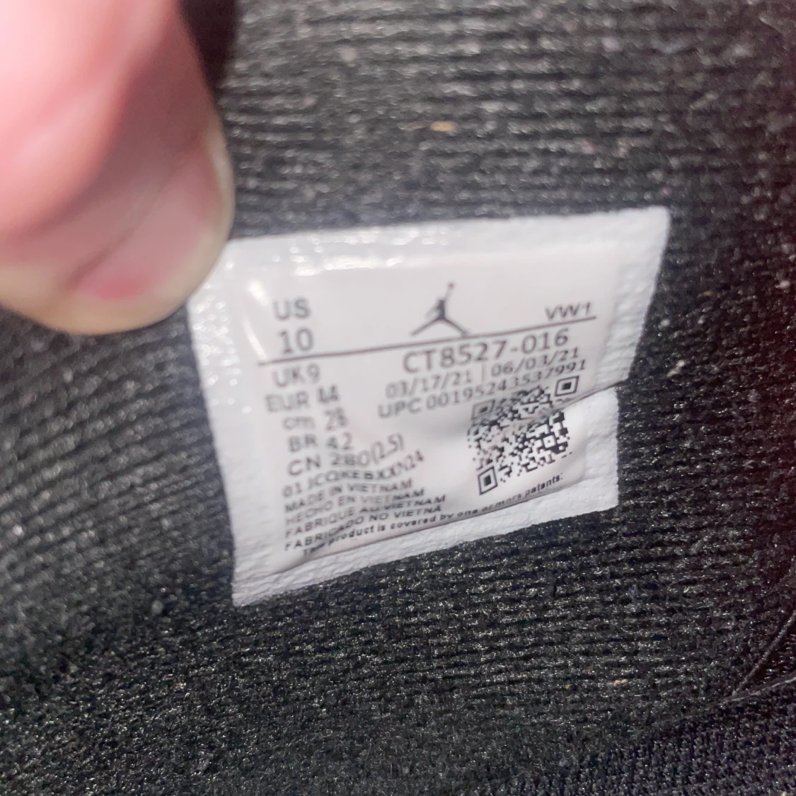 Jordan 4s retro red  - 2