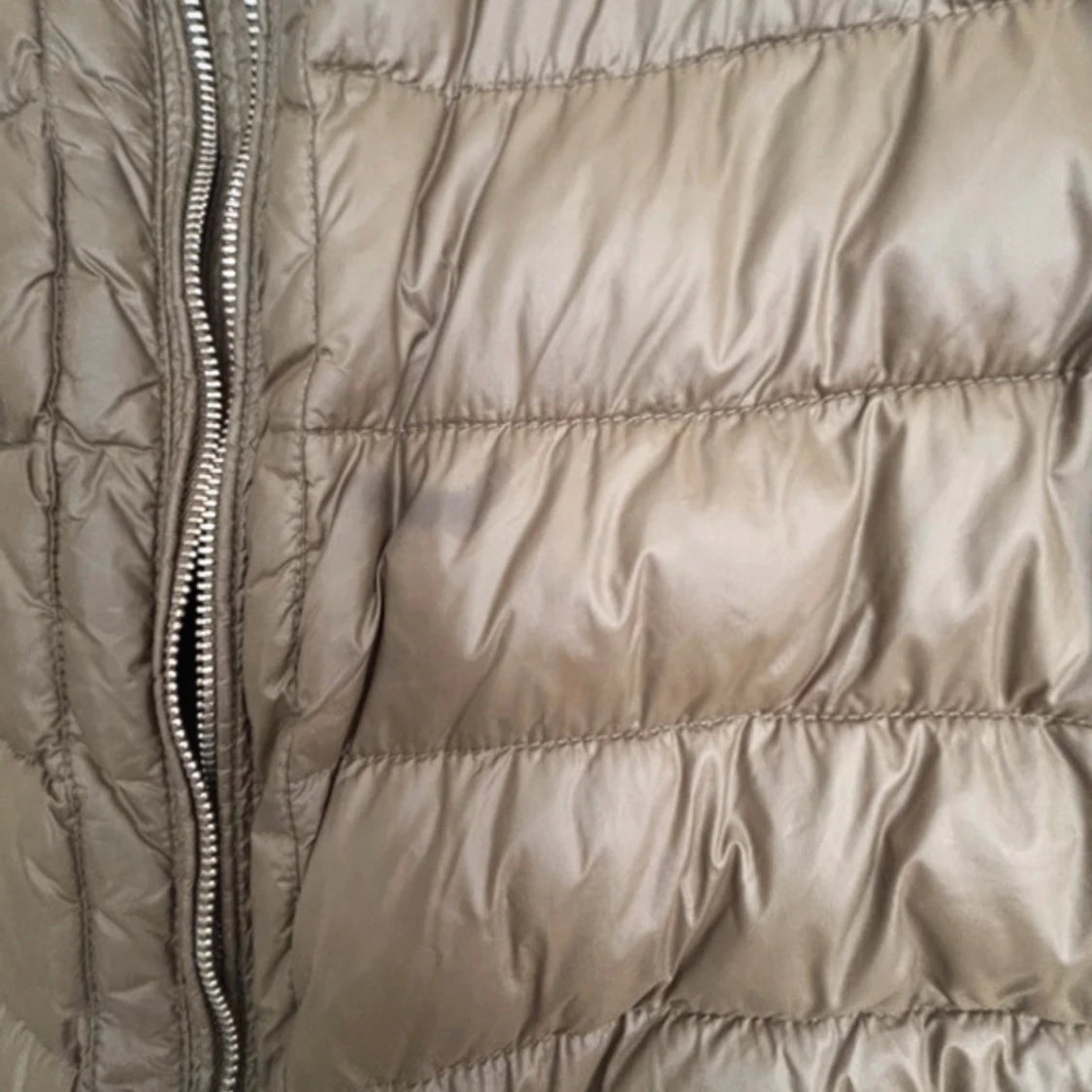 Olivgrön pufferjacka från Zara - 1