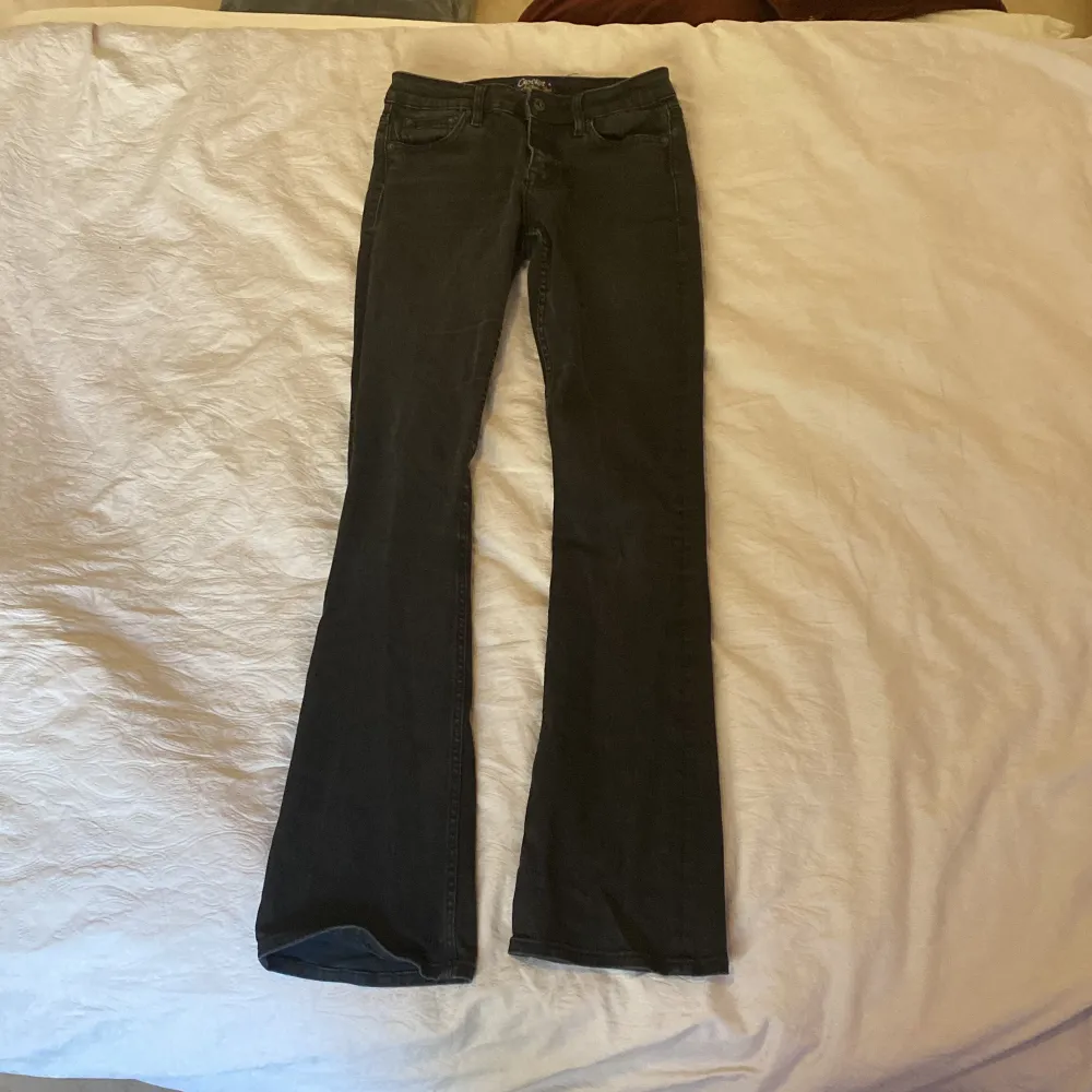 Lowaist Stockholm stil jeans svart Style Per boot  Fit Skinny  Bra skik Waits 26 length 33. Jeans & Byxor.
