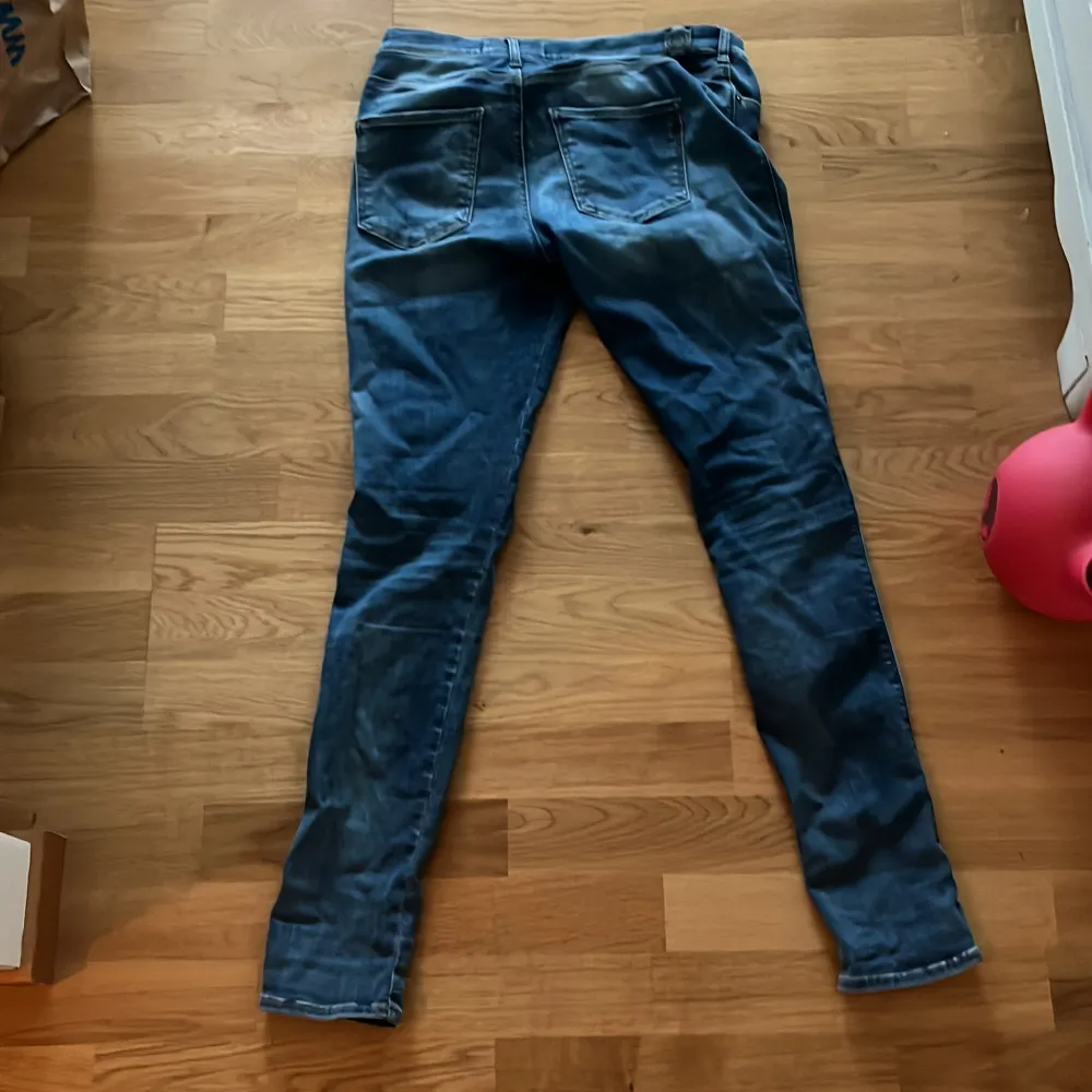 Ett par Stella jeans som modellen heter, stretchiga och sköna. Jeans & Byxor.